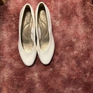 Elegant White Women's Shoes